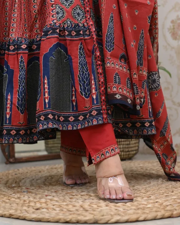 Americanchoice Cotton Jaipuri Print Kurta With Pant & Dupatta Set - Image 4