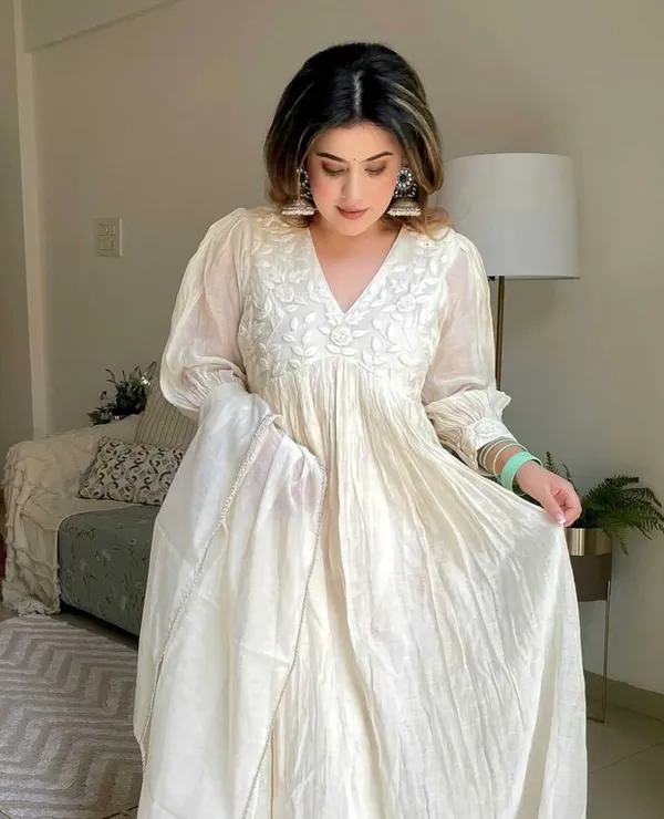 Americanchoice White Embroidered Chanderi Kurta With Lining Inside Along With Pant & Chanderi Dupatta Set - Image 6