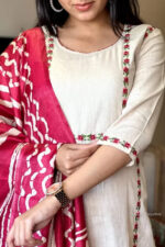 Americanchoice Off White Khadi Cotton Kurta With Bottom with Khadi Silk Dupatta - Image 4