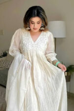 Americanchoice White Embroidered Chanderi Kurta With Lining Inside Along With Pant & Chanderi Dupatta Set - Image 2
