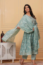 Americanchoice Cotton Green Kurta With Pant & Dupatta Set - Image 2