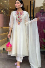 Americanchoice White Embroidered Chanderi Kurta With Cotton Pant & Dupatta Set - Image 4