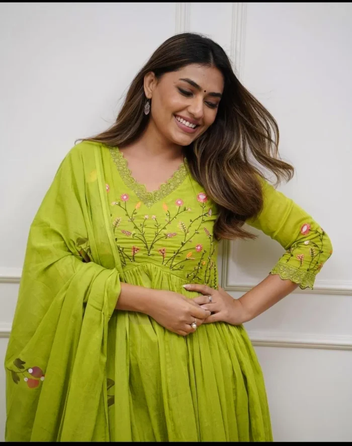 Pure Cotton Kurta and Pants with Dupatta - Image 3