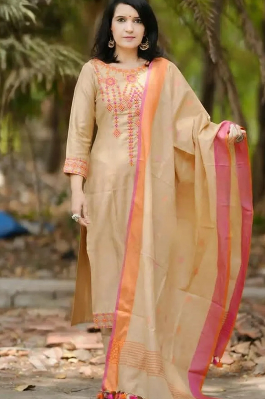 Cotton Embroidered Kurta With Pant & Linen Dupatta Set - Image 4