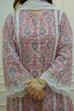 Women Cotton Blend Kurta Pant Dupatta Set - Image 3
