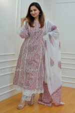 Women Cotton Blend Kurta Pant Dupatta Set