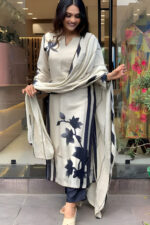 Women's White Printed Kurta Set with Rayon Pants & Dupatta - Image 4